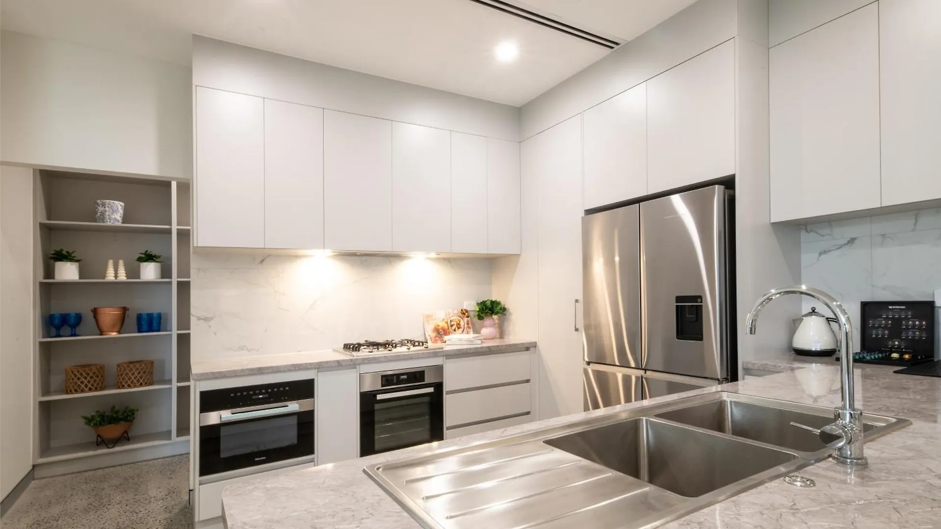 23B Airlie View Apartment Airlie Beach Australia